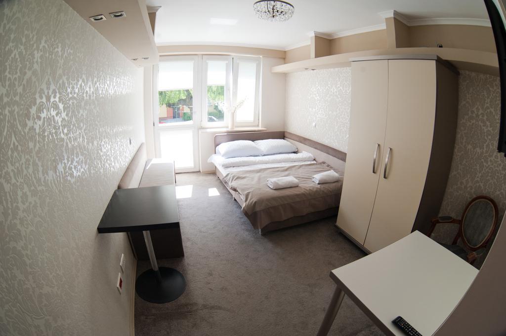 The Center Apartments Krakowska ジェシュフ 部屋 写真